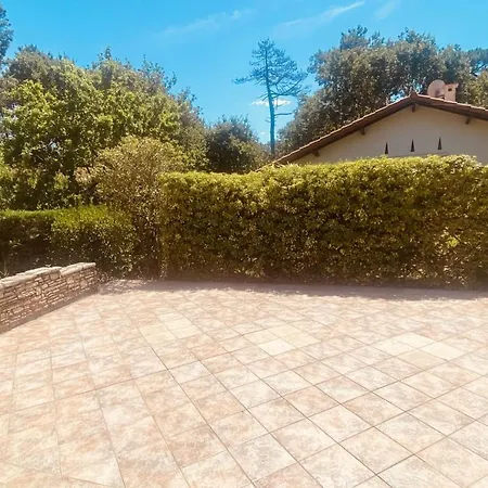 Rare Pearl With Garden Near Arcachon Feriehus